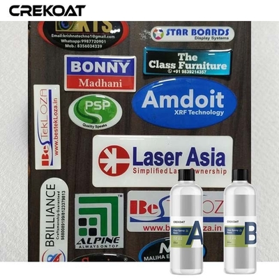 Selbst, der flüssiges Glasgießharz für Art Acrylic Casting Domino Labels TDS vorbereitet